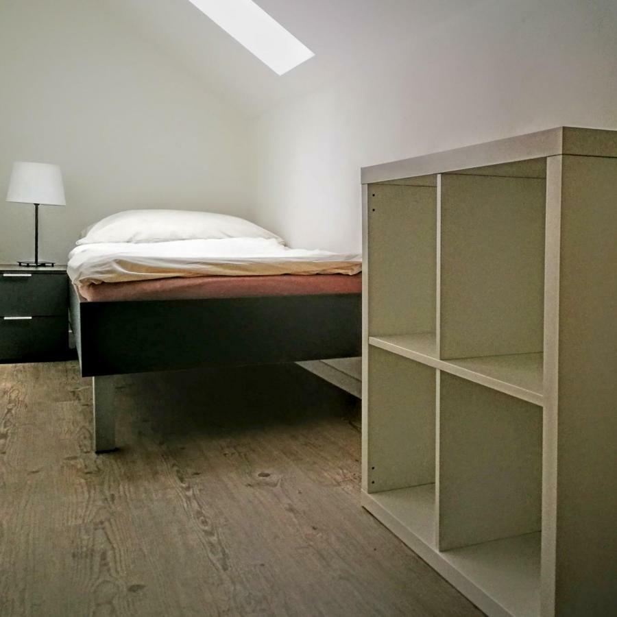 נויהאוזן אם ריינפל Rooms-Zimmer מראה חיצוני תמונה